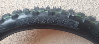 Neumáticos para moto electrica Talaria Komodo