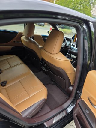 Lexus ES 2019