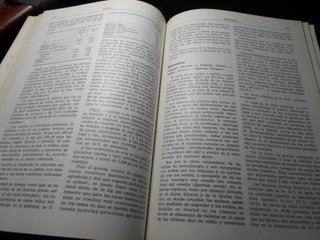 DICCIONARIO DE ALIMENTACION ANIMAL- 1970