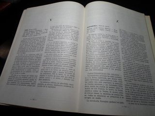 DICCIONARIO DE ALIMENTACION ANIMAL- 1970