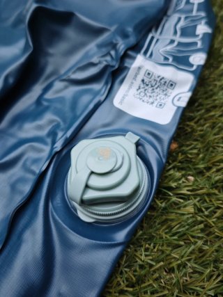 Colchón inflable Quechua + hinchador