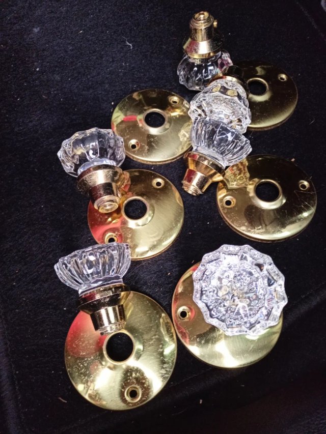 6 Pomos Cristal y Escudo Latón Nuevos