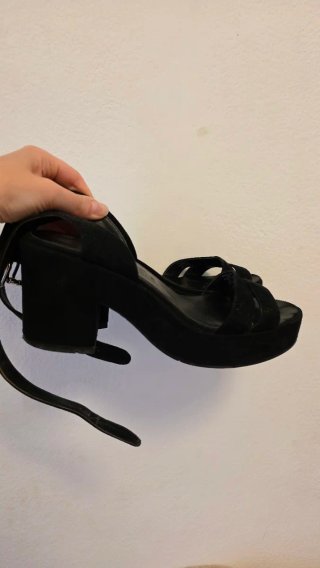 Sandalias de tacón negras