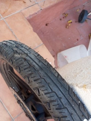 Llanta Yamaha YBR 125 con disco de freno