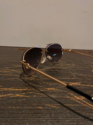 Lentes de sol Guess aviador dorados
