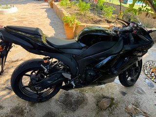 Kawasaki ZX6R