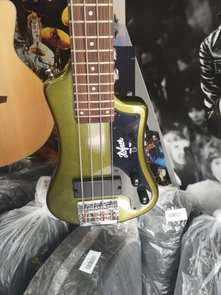 (Nueva) Bajo Electrico Hohner (Shorty) Viaje