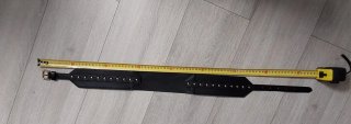 Cinturón ancho negro tachuelas