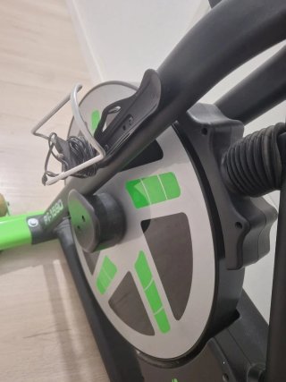 Bicicleta Estática Verde y Negra