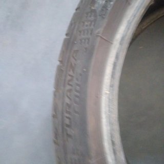 Cubierta BRIGESTONE 225/40/18