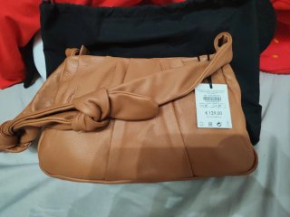 Bolso Uterqüe marrón sin usar con etiqueta