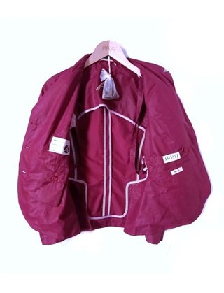 Chaqueta Aníssej Life roja burdeos ligera