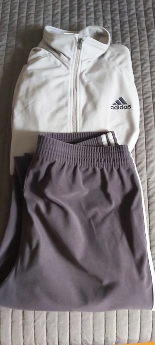 Chándal Adidas gris oscuro y Gris claro completo