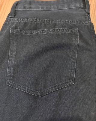 Pantalòn vaquero wide leg negro. Talla 42. Bershka