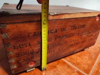Caja madera antigua munición Fábrica Toledo.