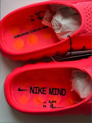 Zuecos Nike M8/W9 Made in Vietnam