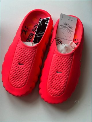 Zuecos Nike M8/W9 Made in Vietnam