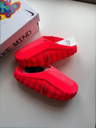 Zuecos Nike M8/W9 Made in Vietnam