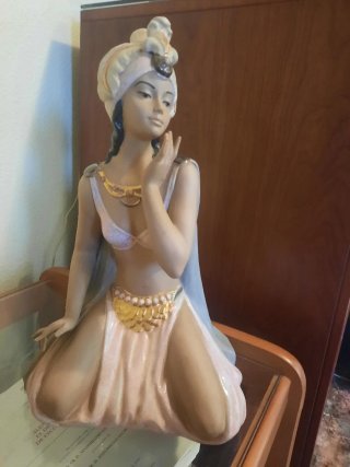Figura Porcelana Vintage Oriental- NADAL original