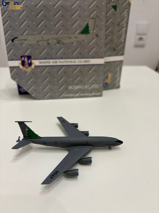 Avión militar Boeing KC-135 1:400 GeminiJets