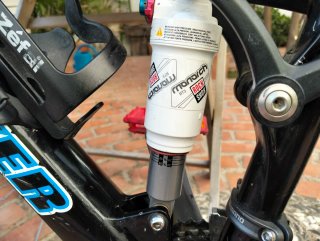 Bicicleta Montaña Carbono Mondraker doble suspensi