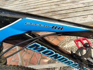 Bicicleta Montaña Carbono Mondraker doble suspensi