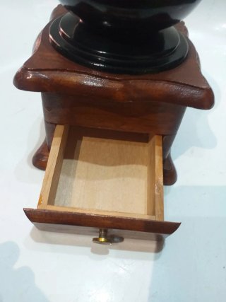 Molinillo de café madera antiguo
