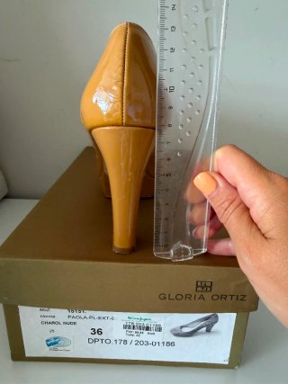 Zapatos Gloria Ortiz charol nude