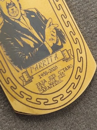 Medalla Parrita Acero Quirúrgico Chapado Oro