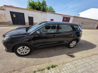 Peugeot 5008 2021