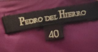 Magnífico Vestido Morado Pedro del Hierro