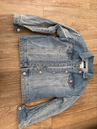 Cazadora vaquera niñ@ kiabi . Talla 10 138-143cm