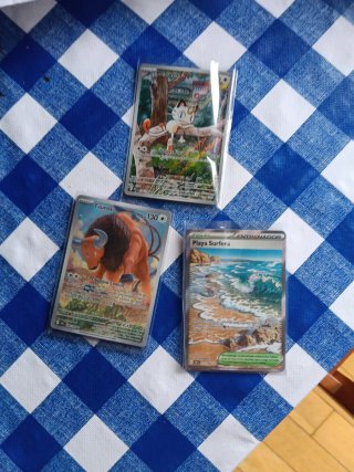 Cartas Pokémon: Tauros, Meowth y Playa Surfera