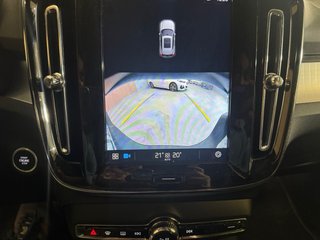 Volvo XC40 2025