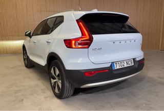 Volvo XC40 2025