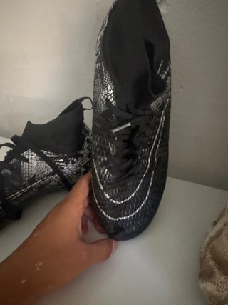 Botas de fútbol Nike negras talla entre 42-44