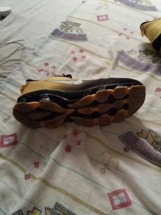 Zapatillas Nike Hombre Negras y Amarillas