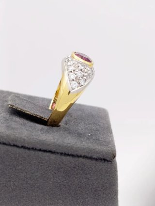 Anillo de Oro 18k bicolor - Rubi y brillantes.