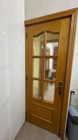 Puerta madera roble con cristal