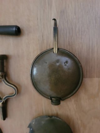 Piezas de reloj antiguas