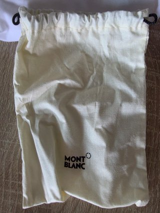 Billetera Montblanc Meisterstück con pinza