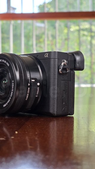 Cámara Sony A6400 + Obj 16-50mm COMO NUEVA