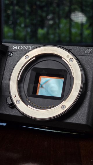 Cámara Sony A6400 + Obj 16-50mm COMO NUEVA