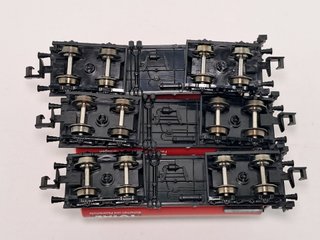 Escala N - Set de 3 cisternas DB Minitrix 13422