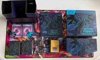 Caja Entrenador Élite Pokémon Fuego Fantasmal