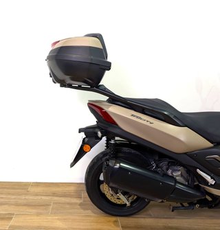 YAMAHA Tricity  300 (modelo actual) 2022