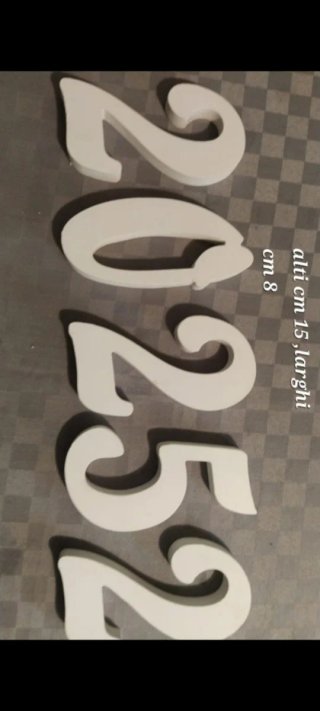 Numeri in legno