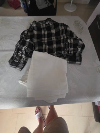 Conjunto Camisa Cuadros y Pantalón Blanco
