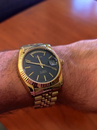 Reloj Bulova Automático Dorado Día Fecha