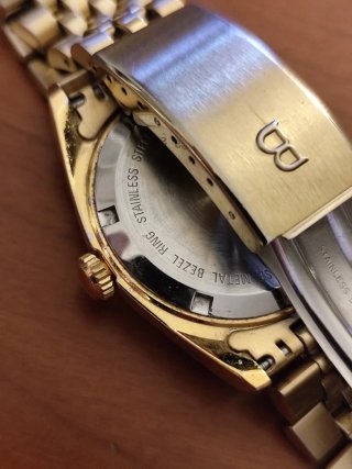 Reloj Bulova Automático Dorado Día Fecha